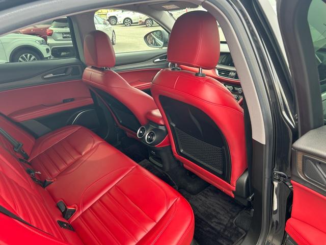 ステルヴィオ ファーストエディション　本革／ＡＣＣ／ＡｐｐｌｅＣａｒＰｌａｙ／ｈａｒｍａｎｋａｒｄｏｎ／電動Ｒドア／ＡＣＣ／ＢＳＭ／ＬＫＡ／ステアリングヒーター／ディスプレイオーディオ／ＢＴ／ＵＳＢ／ＡＵＸ／２０インチＡＷ（37枚目）