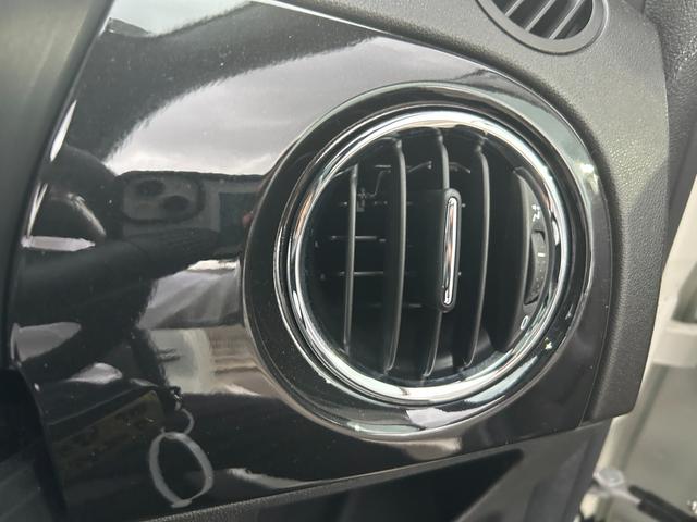 ５００ １２０ｔｈタキシード　１２０ｔｈタキシード／スカイルーフ／ディスプレイオーディオ／ＵＳＢ／ＢＴ／ＦＭ／ＡＭ／１６インチＡＷ／コントラストルーフ／ＥＴＣ（9枚目）