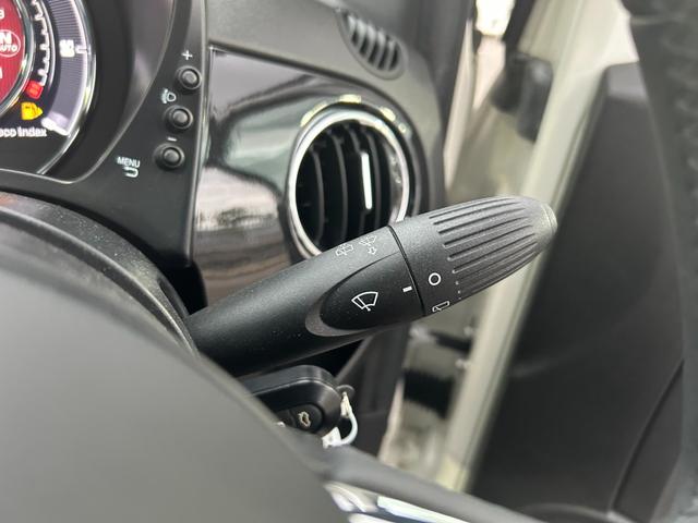 ５００ １２０ｔｈタキシード　１２０ｔｈタキシード／スカイルーフ／ディスプレイオーディオ／ＵＳＢ／ＢＴ／ＦＭ／ＡＭ／１６インチＡＷ／コントラストルーフ／ＥＴＣ（13枚目）
