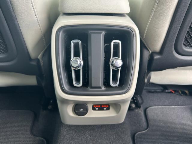 ＸＣ４０ Ｂ４　ＡＷＤ　インスクリプション　ワンオーナー／純正ナビ／フルセグテレビ／３６０°カメラ／ドラレコ／ハーンカードン／シートヒーター／電動Ｒゲート／ワイヤレスチャージ／白レザーシート／ＬＥＤヘッドライト（18枚目）
