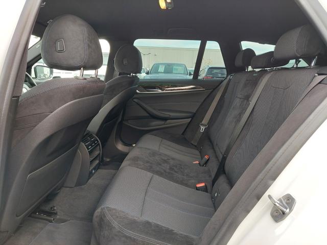 ５シリーズ ５２３ｄツーリング　Ｍスポーツ　ハイラインＰＫＧ　アドバンスドアクティブセーフティＰＫＧ　ハイラインＰＫＧ　ワンオーナー３６０°カメラ　　パワーバックドア　レーダークルーズコントロール　純正ドライブレコーダー前後（29枚目）