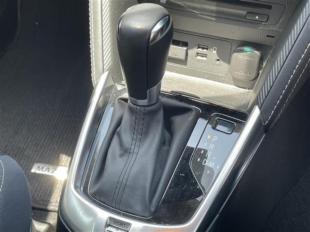 ＭＡＺＤＡ２ １５Ｓプロアクティブ　Ｓパッケージ　セーフティクルーズパッケージ／レーダークルーズコントロール／レーンキープアシスト／ドライビングポジションパッケージ／ステアリングヒーター／パワーシート／３６０度ビューモニター／フルセグＴＶ（11枚目）