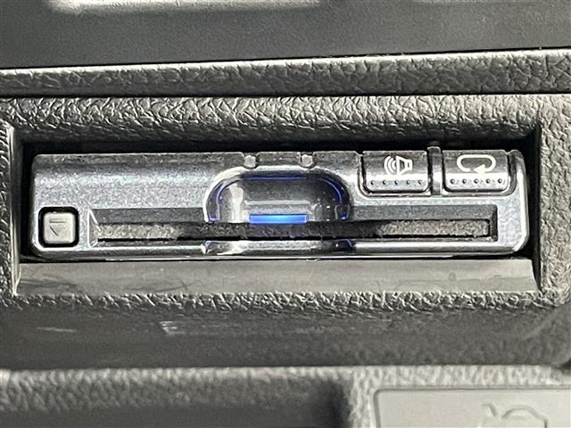 フォレスター ２．０ｉ－Ｌ　アイサイト　ナビ／ＴＶ／Ｂｌｕｅｔｏｏｔｈ／ＣＤ／ＤＶＤ／ＡＭ／ＦＭ／バックカメラ／ＥＴＣ／パワーバックドア／前席シートヒーター／パドルシフト／スマートキー／スペアキー／オートライト／フォグライト（15枚目）