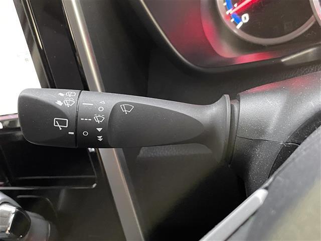 ルーミー カスタムＧ－Ｔ　禁煙車／ＴＲＤエアロ／純正９インチナビ／バックカメラ／ＥＴＣ／ワイヤレス充電／シートヒーター／両側パワースライドドア／追従クルーズコントロール／レーンキープアシスト／ＬＥＤライト／オートホールド（15枚目）