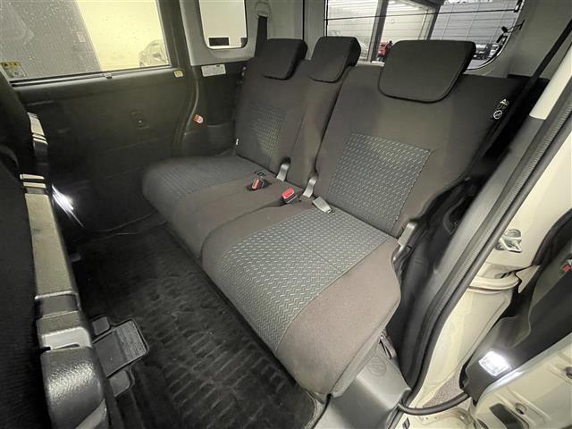 ルーミー カスタムＧ－Ｔ　禁煙車／ＴＲＤエアロ／純正９インチナビ／バックカメラ／ＥＴＣ／ワイヤレス充電／シートヒーター／両側パワースライドドア／追従クルーズコントロール／レーンキープアシスト／ＬＥＤライト／オートホールド（24枚目）