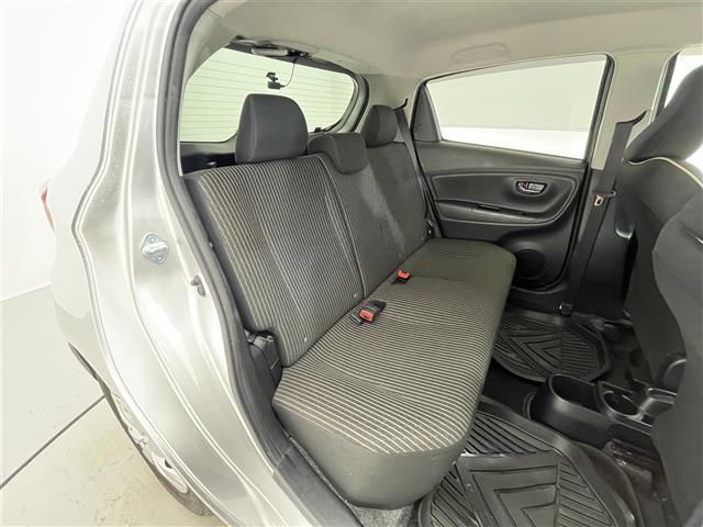 ヴィッツ ジュエラ　禁煙車／７インチナビ／ＥＴＣ／前後ドラレコ／プリクラッシュセーフティ／レーンディパーチャーアラート／オートマチックハイビーム／ＬＥＤヘッドライト／スマートキー／オートエアコン／電動格納ミラー（21枚目）