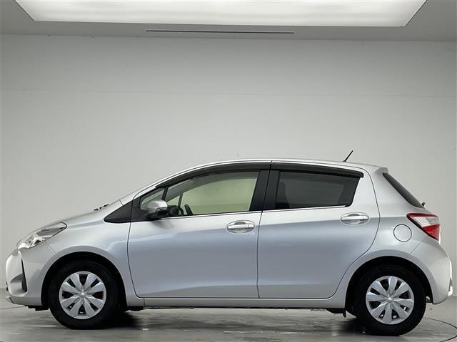 ヴィッツ ジュエラ　禁煙車／７インチナビ／ＥＴＣ／前後ドラレコ／プリクラッシュセーフティ／レーンディパーチャーアラート／オートマチックハイビーム／ＬＥＤヘッドライト／スマートキー／オートエアコン／電動格納ミラー（29枚目）