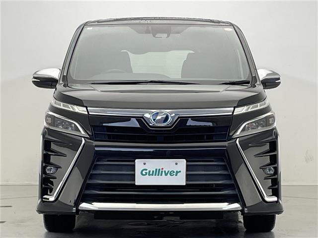 ヴォクシー ハイブリッドＺＳ　煌　禁煙車／純正９インチナビ／フリップダウンモニター／クルーズコントロール／バックカメラ／両側電動スライドドア／シートヒーター／ステアリングリモコン／ＥＴＣ／Ｂｌｕｅｔｏｏｔｈ／ＣＤ／ＤＶＤ／フルセグＴＶ（32枚目）