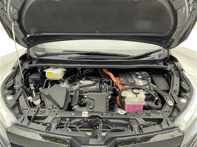 ヴォクシー ハイブリッドＺＳ　煌　禁煙車／純正９インチナビ／フリップダウンモニター／クルーズコントロール／バックカメラ／両側電動スライドドア／シートヒーター／ステアリングリモコン／ＥＴＣ／Ｂｌｕｅｔｏｏｔｈ／ＣＤ／ＤＶＤ／フルセグＴＶ（39枚目）