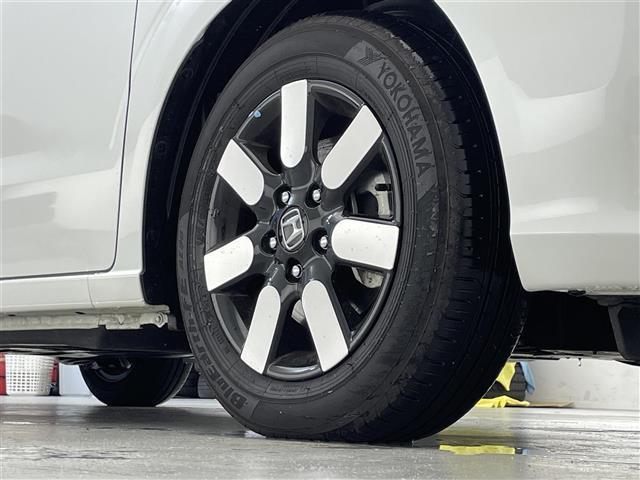 フリード ｅ：ＨＥＶエアー　ＥＸ　禁煙車／純正９型ナビ／両側パワースライドドア／全方位カメラ／追従クルーズコントロール／レーンキープアシスト／ハーフレザーシート／シートヒーター／ブラインドスポットインフォメーション／クリアランスソナー（28枚目）