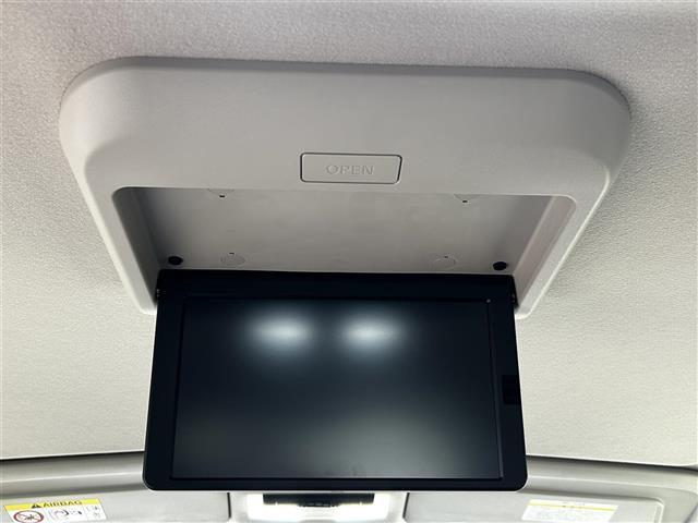 セレナ ｅ－パワー　ハイウェイスターＧ　禁煙車／純正９型ナビ／寒冷地仕様車／純正フリップダウンモニター／両側パワースライドドア／全方位カメラ／レザーシート／プロパイロット／ＬＥＤ／オートマチックハイビーム／パーキングアシスト／ＥＴＣ（5枚目）