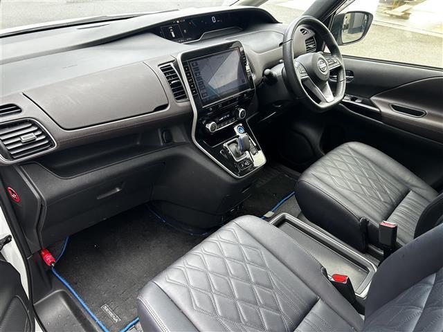 セレナ ｅ－パワー　ハイウェイスターＧ　禁煙車／純正９型ナビ／寒冷地仕様車／純正フリップダウンモニター／両側パワースライドドア／全方位カメラ／レザーシート／プロパイロット／ＬＥＤ／オートマチックハイビーム／パーキングアシスト／ＥＴＣ（25枚目）