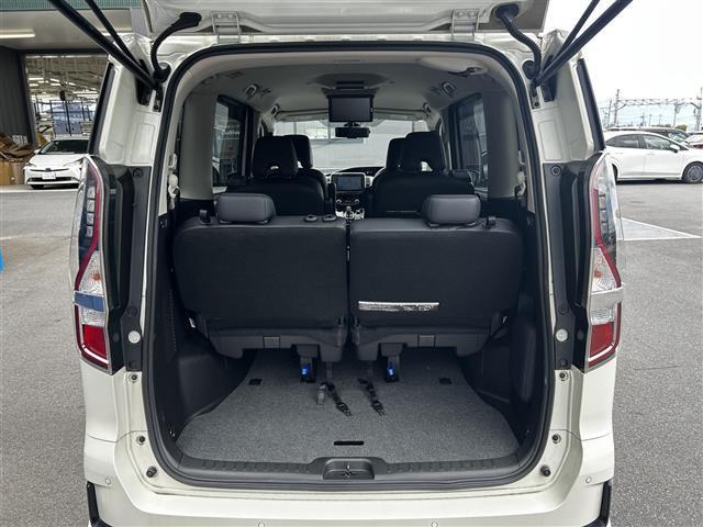 セレナ ｅ－パワー　ハイウェイスターＧ　禁煙車／純正９型ナビ／寒冷地仕様車／純正フリップダウンモニター／両側パワースライドドア／全方位カメラ／レザーシート／プロパイロット／ＬＥＤ／オートマチックハイビーム／パーキングアシスト／ＥＴＣ（28枚目）