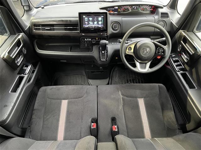 Ｎ－ＢＯＸカスタム Ｇ・Ｌホンダセンシング　禁煙車／社外ナビ／バックカメラ／片側パワースライドドア／追従クルーズコントロール／リアソナー／ＬＥＤヘッドライト／オートマチックハイビーム／レーンキープアシスト／ドライブレコーダー／ビルトインＥＴＣ（4枚目）