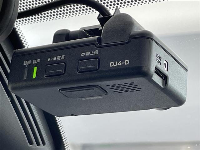 セレナ ｅ－パワー　ハイウェイスターＶ　禁煙車／純正１０型ナビ／両側電動スライドドア／全方位カメラ／ＥＴＣ／衝突被害軽減ブレーキ／クルーズコントロール／レーンキープアシスト／ＬＥＤヘッドライト／クリアランスソナー／電動パーキング（7枚目）