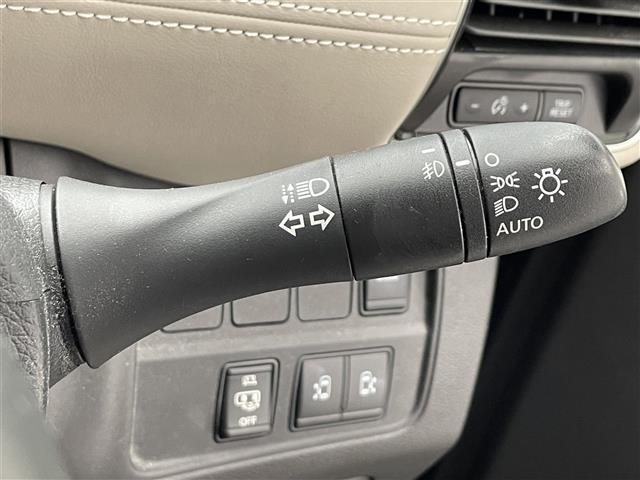 セレナ ｅ－パワー　ハイウェイスターＶ　禁煙車／純正１０型ナビ／両側電動スライドドア／全方位カメラ／ＥＴＣ／衝突被害軽減ブレーキ／クルーズコントロール／レーンキープアシスト／ＬＥＤヘッドライト／クリアランスソナー／電動パーキング（18枚目）
