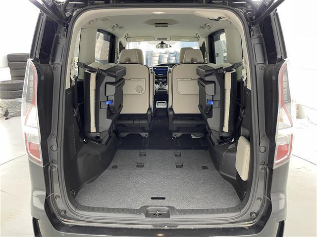 セレナ ｅ－パワー　ハイウェイスターＶ　禁煙車／純正１０型ナビ／両側電動スライドドア／全方位カメラ／ＥＴＣ／衝突被害軽減ブレーキ／クルーズコントロール／レーンキープアシスト／ＬＥＤヘッドライト／クリアランスソナー／電動パーキング（27枚目）