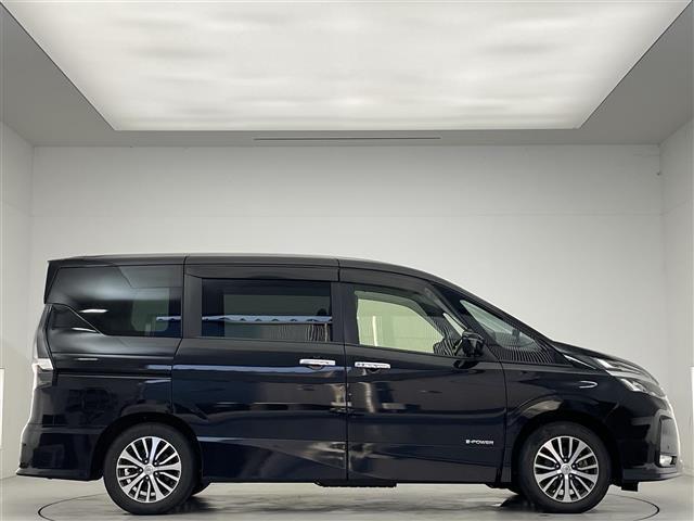 セレナ ｅ－パワー　ハイウェイスターＶ　禁煙車／純正１０型ナビ／両側電動スライドドア／全方位カメラ／ＥＴＣ／衝突被害軽減ブレーキ／クルーズコントロール／レーンキープアシスト／ＬＥＤヘッドライト／クリアランスソナー／電動パーキング（35枚目）