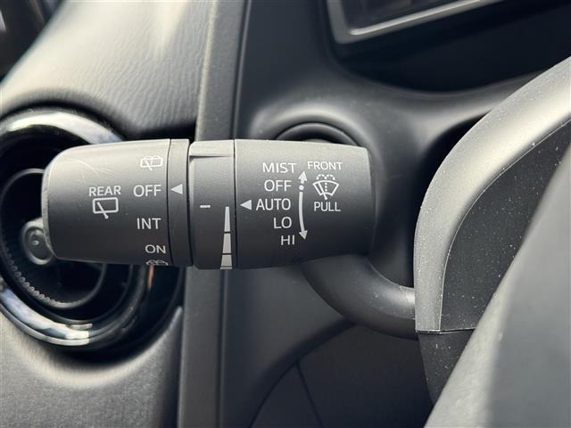 ＭＡＺＤＡ２ １５Ｓ　スマートエディション　禁煙車／純正ナビ／全方位カメラ／レーンキープアシスト／クリアランスソナー／衝突軽減ブレーキ／ブラインドスポットモニター／ＬＥＤヘッドライト／前後ドライブ／ＥＴＣ／純正フロアマット／プッシュスタート（14枚目）