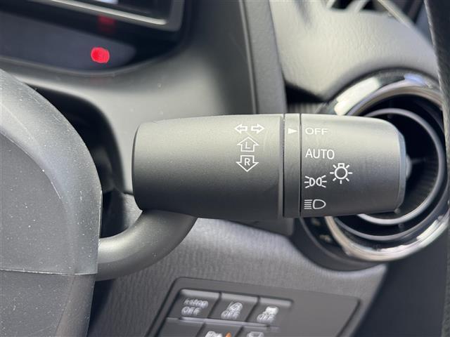 ＭＡＺＤＡ２ １５Ｓ　スマートエディション　禁煙車／純正ナビ／全方位カメラ／レーンキープアシスト／クリアランスソナー／衝突軽減ブレーキ／ブラインドスポットモニター／ＬＥＤヘッドライト／前後ドライブ／ＥＴＣ／純正フロアマット／プッシュスタート（15枚目）