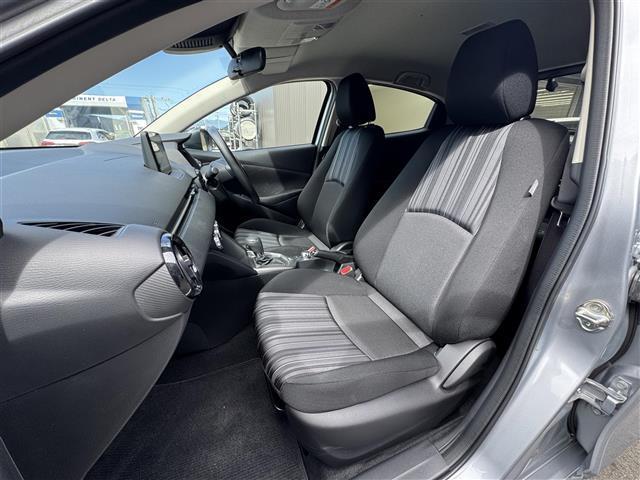 ＭＡＺＤＡ２ １５Ｓ　スマートエディション　禁煙車／純正ナビ／全方位カメラ／レーンキープアシスト／クリアランスソナー／衝突軽減ブレーキ／ブラインドスポットモニター／ＬＥＤヘッドライト／前後ドライブ／ＥＴＣ／純正フロアマット／プッシュスタート（22枚目）