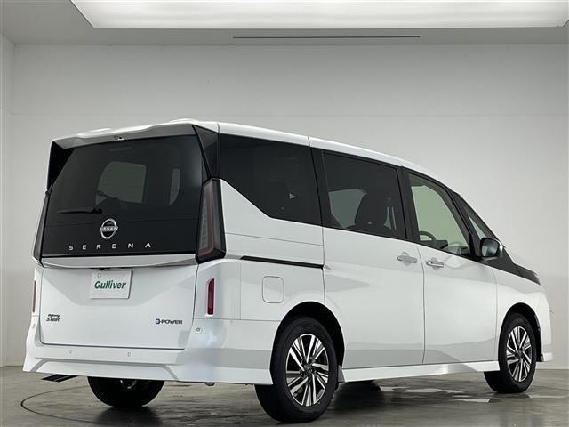 セレナ ｅ－パワー　ハイウェイスターＶ　登録済未使用車／純正１２．３型ナビ／後席モニター／追従クルーズコントロール／レーンキープアシスト／全方位カメラ／両側パワースライドドア／ハーフレザーシート／ＥＴＣ２．０／ワイヤレス充電／オートホールド（37枚目）