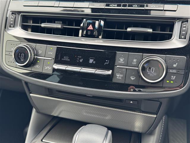 クラウンハイブリッド ＲＳ　リミテッドＩＩ　純正１２．３インチナビ／パノラミックビューモニター／３眼ＬＥＤヘッドランプ／黒革シート／本革巻きステアリング／トヨタセーフティセンス／パワーシート／シートクーラー／ビルトインＥＴＣ２．０（18枚目）