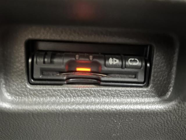 キューブ １５Ｘ　Ｖセレクション　禁煙車／純正７インチナビ／ＣＤ／ＤＶＤ／ＴＶ／ＡＵＸ／ベンチシート／ＥＴＣ（9枚目）