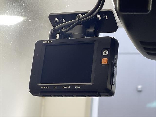 セレナ ハイウェイスター　プロパイロットエディション　禁煙車／純正ナビ／フルセグテレビ／バックカメラ／フリップダウンモニター／前後ドライブレコーダー／エマージェンシーブレーキ／クルーズコントロール／プロパイロット／両側パワースライドドア／オートライト（12枚目）