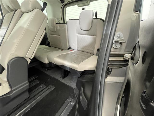 セレナ ハイウェイスター　プロパイロットエディション　禁煙車／純正ナビ／フルセグテレビ／バックカメラ／フリップダウンモニター／前後ドライブレコーダー／エマージェンシーブレーキ／クルーズコントロール／プロパイロット／両側パワースライドドア／オートライト（24枚目）