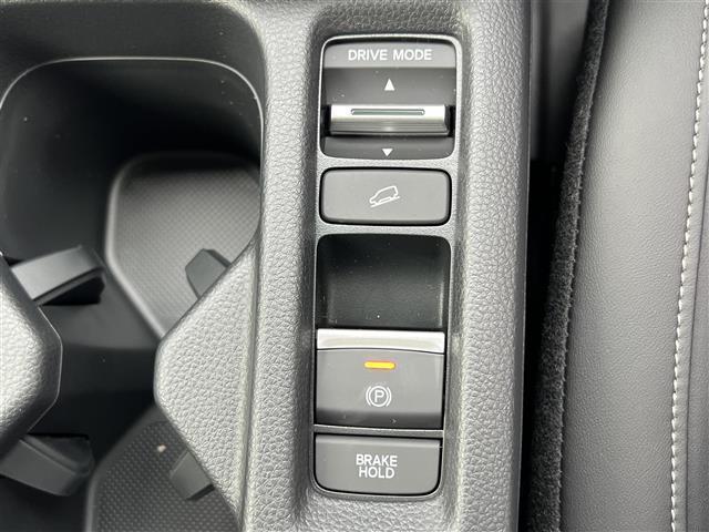 ヴェゼル e:HEV Z 登録済未使用車/純正9型ナビ/パワーバックドア/追従クルーズコントロール/バックカメラ/ブラインドスポットモニター/クリアランスソナー/ETC/ワイヤレス充電/ステアリングヒーター/LED(10枚目)