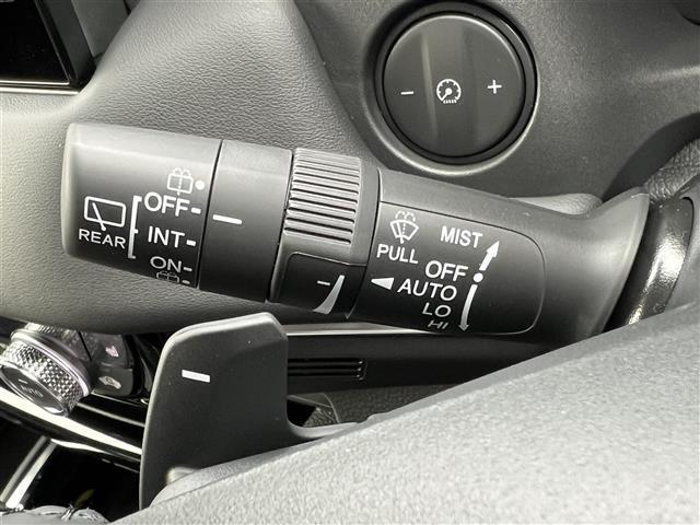 ヴェゼル e:HEV Z 登録済未使用車/純正9型ナビ/パワーバックドア/追従クルーズコントロール/バックカメラ/ブラインドスポットモニター/クリアランスソナー/ETC/ワイヤレス充電/ステアリングヒーター/LED(15枚目)