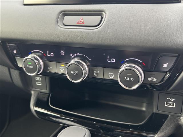 ヴェゼル e:HEV Z 登録済未使用車/純正9型ナビ/パワーバックドア/追従クルーズコントロール/バックカメラ/ブラインドスポットモニター/クリアランスソナー/ETC/ワイヤレス充電/ステアリングヒーター/LED(17枚目)