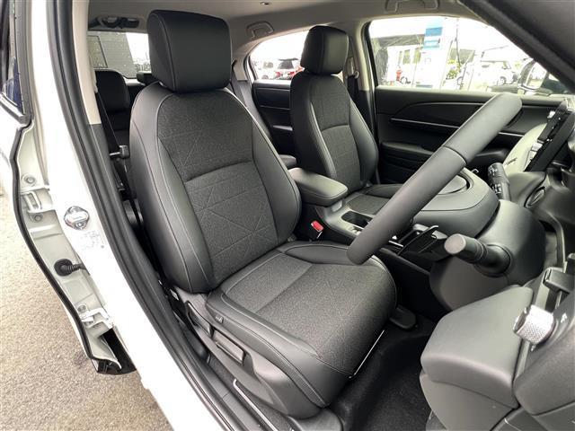 ヴェゼル e:HEV Z 登録済未使用車/純正9型ナビ/パワーバックドア/追従クルーズコントロール/バックカメラ/ブラインドスポットモニター/クリアランスソナー/ETC/ワイヤレス充電/ステアリングヒーター/LED(20枚目)