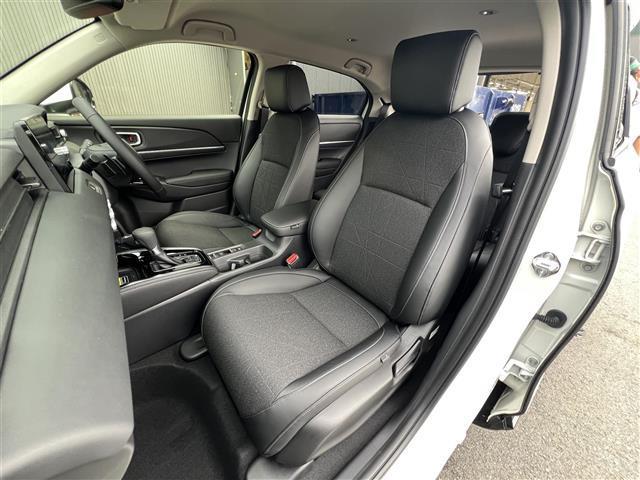 ヴェゼル e:HEV Z 登録済未使用車/純正9型ナビ/パワーバックドア/追従クルーズコントロール/バックカメラ/ブラインドスポットモニター/クリアランスソナー/ETC/ワイヤレス充電/ステアリングヒーター/LED(22枚目)