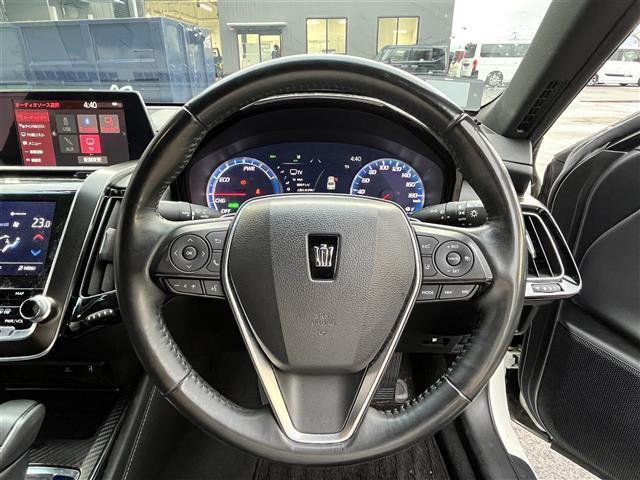 クラウンハイブリッド ＲＳアドバンス　禁煙車／純正８インチナビ／ＤＶＤ／ＣＤ／ＳＤ／ＡＵＸ／Ｂｌｕｅｔｏｏｔｈ／ＵＳＢ／サンルーフ／レザーシート／ＴＲＤエアロ／追従クルーズコントロール／全方位カメラ／パーキングアシスト／ＥＴＣ２．０（10枚目）