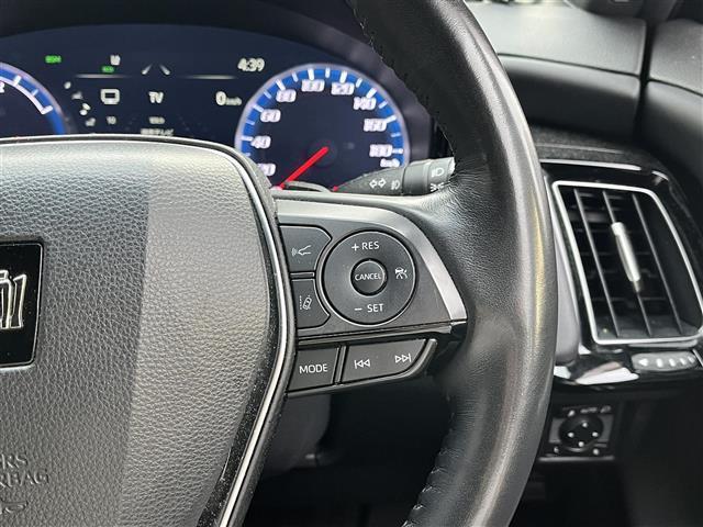 クラウンハイブリッド ＲＳアドバンス　禁煙車／純正８インチナビ／ＤＶＤ／ＣＤ／ＳＤ／ＡＵＸ／Ｂｌｕｅｔｏｏｔｈ／ＵＳＢ／サンルーフ／レザーシート／ＴＲＤエアロ／追従クルーズコントロール／全方位カメラ／パーキングアシスト／ＥＴＣ２．０（12枚目）