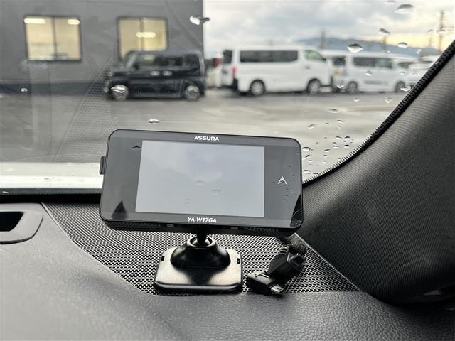 クラウンハイブリッド ＲＳアドバンス　禁煙車／純正８インチナビ／ＤＶＤ／ＣＤ／ＳＤ／ＡＵＸ／Ｂｌｕｅｔｏｏｔｈ／ＵＳＢ／サンルーフ／レザーシート／ＴＲＤエアロ／追従クルーズコントロール／全方位カメラ／パーキングアシスト／ＥＴＣ２．０（18枚目）