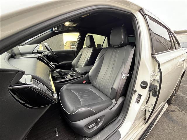 クラウンハイブリッド ＲＳアドバンス　禁煙車／純正８インチナビ／ＤＶＤ／ＣＤ／ＳＤ／ＡＵＸ／Ｂｌｕｅｔｏｏｔｈ／ＵＳＢ／サンルーフ／レザーシート／ＴＲＤエアロ／追従クルーズコントロール／全方位カメラ／パーキングアシスト／ＥＴＣ２．０（25枚目）