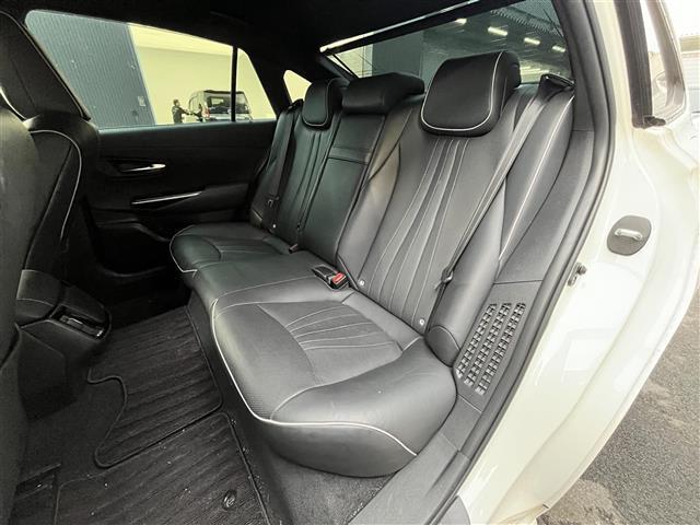 クラウンハイブリッド ＲＳアドバンス　禁煙車／純正８インチナビ／ＤＶＤ／ＣＤ／ＳＤ／ＡＵＸ／Ｂｌｕｅｔｏｏｔｈ／ＵＳＢ／サンルーフ／レザーシート／ＴＲＤエアロ／追従クルーズコントロール／全方位カメラ／パーキングアシスト／ＥＴＣ２．０（27枚目）