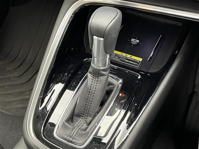 ヴェゼル e:HEV Z 禁煙車/純正9インチナビ/バックカメラ/ハーフレザーシート/シートヒーター/追従クルーズコントロール/パドルシフト/パワーバックドア/Bluetooth/USB/フルセグ(15枚目)