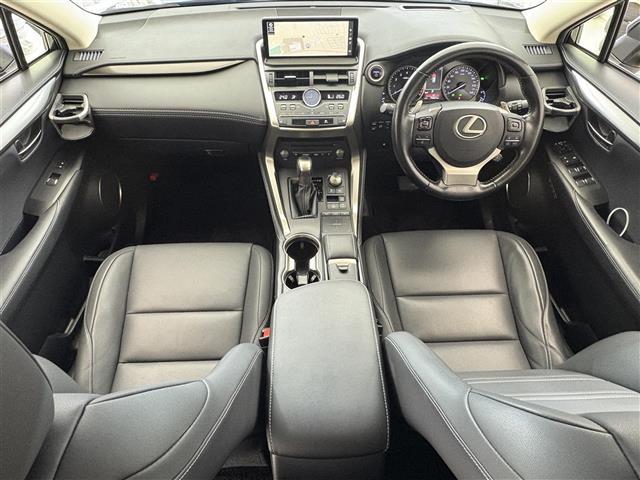 ＮＸ ＮＸ３００ｈ　Ｉパッケージ　禁煙車／純正１０．３インチナビ／Ｂｌｕｅｔｏｏｔｈ／ＣＤ／ＳＤ／ＡＵＸ／フルセグＴＶ／バック／サイド／フロントカメラ／追従クルーズコントロール／電動リアゲート／パワーシート／シートヒーター／ＥＴＣ（2枚目）