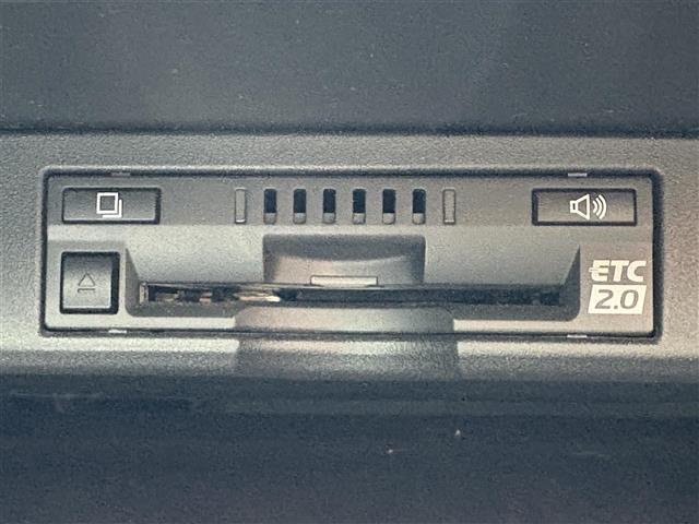 ＮＸ ＮＸ３００ｈ　Ｉパッケージ　禁煙車／純正１０．３インチナビ／Ｂｌｕｅｔｏｏｔｈ／ＣＤ／ＳＤ／ＡＵＸ／フルセグＴＶ／バック／サイド／フロントカメラ／追従クルーズコントロール／電動リアゲート／パワーシート／シートヒーター／ＥＴＣ（6枚目）