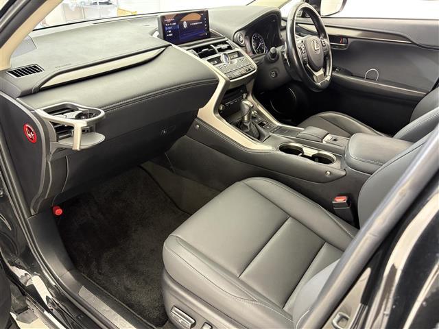 ＮＸ ＮＸ３００ｈ　Ｉパッケージ　禁煙車／純正１０．３インチナビ／Ｂｌｕｅｔｏｏｔｈ／ＣＤ／ＳＤ／ＡＵＸ／フルセグＴＶ／バック／サイド／フロントカメラ／追従クルーズコントロール／電動リアゲート／パワーシート／シートヒーター／ＥＴＣ（23枚目）