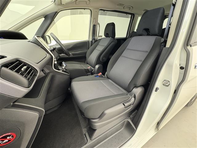 セレナ ｅ－パワー　ＸＶ　禁煙車／純正１０インチナビ／アラウンドビューモニター／両側電動スライドドア／クリアランスソナー／クルーズコントロール／前後ドライブレコーダー／ＥＴＣ２．０／純正１５インチアルミホイール／ＬＥＤ（24枚目）