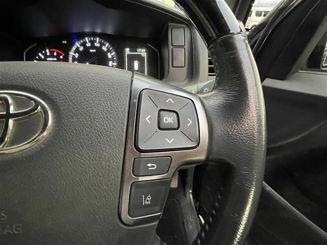 ハイエースバン スーパーGL ダーク プライムII 社外ナビ/全方位カメラ/両側パワースライドドア/ハーフレザーシート/衝突軽減ブレーキ/レーンディパーチャーアラート/LED/オートマチックハイビーム/AC100V電源/デジタルインナーミラー(11枚目)