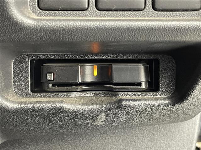 ハイエースバン スーパーGL ダーク プライムII 社外ナビ/全方位カメラ/両側パワースライドドア/ハーフレザーシート/衝突軽減ブレーキ/レーンディパーチャーアラート/LED/オートマチックハイビーム/AC100V電源/デジタルインナーミラー(14枚目)