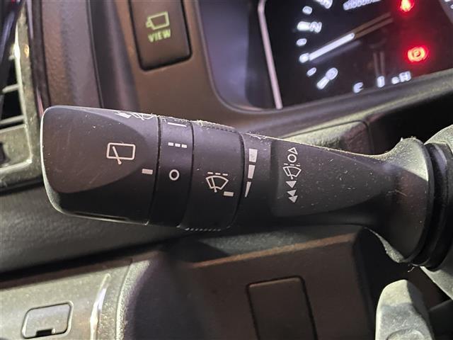 ハイエースバン スーパーGL ダーク プライムII 社外ナビ/全方位カメラ/両側パワースライドドア/ハーフレザーシート/衝突軽減ブレーキ/レーンディパーチャーアラート/LED/オートマチックハイビーム/AC100V電源/デジタルインナーミラー(17枚目)