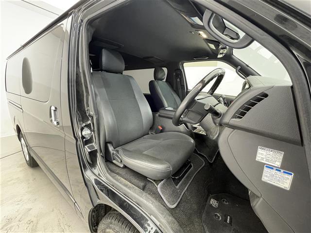 ハイエースバン スーパーGL ダーク プライムII 社外ナビ/全方位カメラ/両側パワースライドドア/ハーフレザーシート/衝突軽減ブレーキ/レーンディパーチャーアラート/LED/オートマチックハイビーム/AC100V電源/デジタルインナーミラー(20枚目)