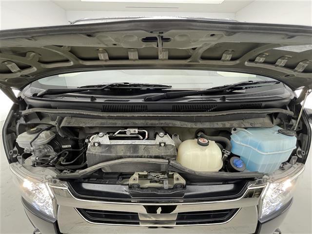 ハイエースバン スーパーGL ダーク プライムII 社外ナビ/全方位カメラ/両側パワースライドドア/ハーフレザーシート/衝突軽減ブレーキ/レーンディパーチャーアラート/LED/オートマチックハイビーム/AC100V電源/デジタルインナーミラー(36枚目)